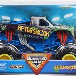 Monster Jam - Camión monstruo oficial Aftershock – Aftershock Collector escala 1:24 – Llantas cromadas y neumáticos BKT para uso en todos los sets de juego, coleccionable para fanáticos y - Imagen 6